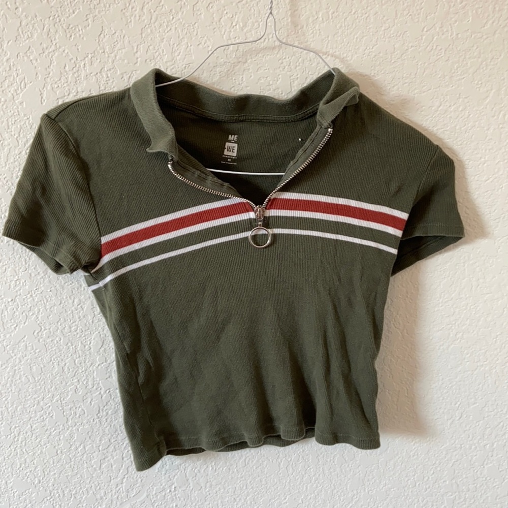 Me to We forest green crop top